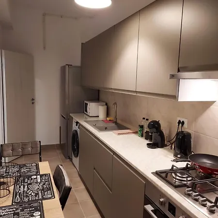 Mika's Pearl דירה